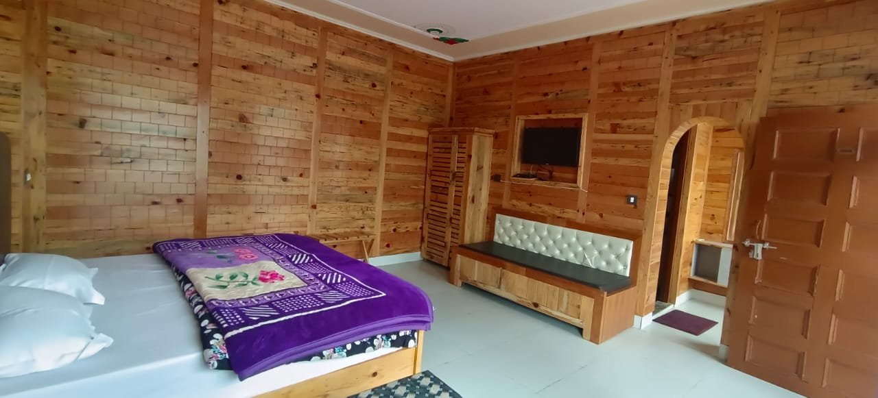 Triple Deluxe - Beds